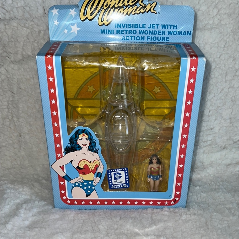FUNKO EXCLUSIVE DC COMICS‎ Wonder Woman Invisible Jet with Mini Figure